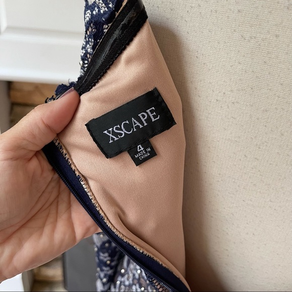 XSCAPE Long Sleeve Lace Off Shoulder Gown size 4 - Picture 11 of 13